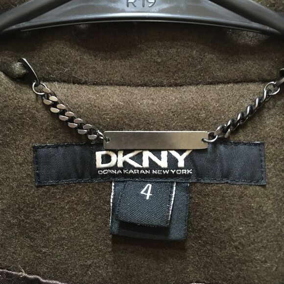 ‎DKNY WOOL COAT IN OLIVE GREEN - Picture 9 of 13